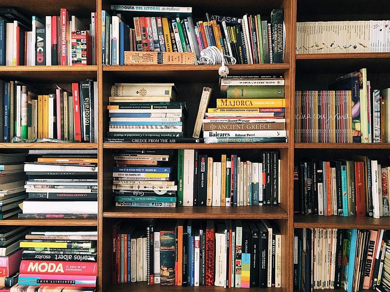 Must-Read Books for Construction Managers